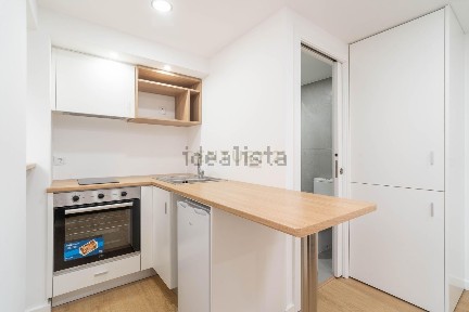 Apartamento T2 à venda na Rua Pedro Monteiro, 24