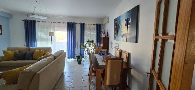 Apartamento T3 à venda em Quinta Barroso, 27