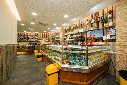 Espaço comercial à venda na Avenida Eduardo Jorge, 45 b