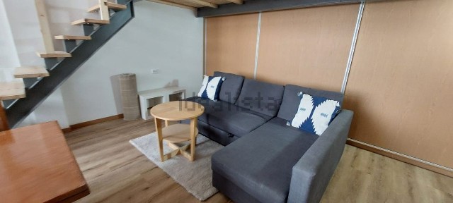 Espaço comercial à venda no Largo Teixeira Pascoais