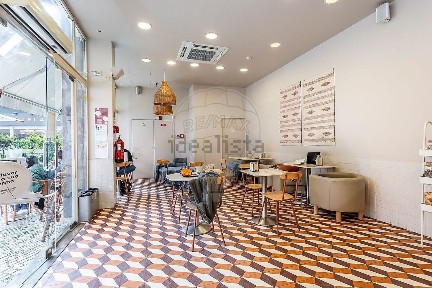 Espaço comercial à venda na Estrada de Benfica, 713
