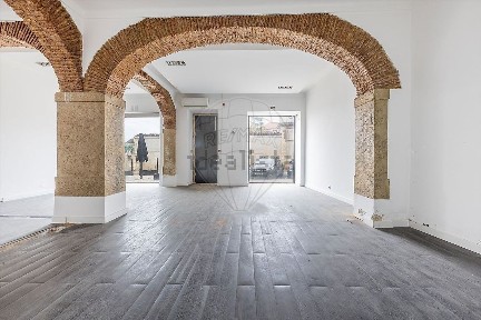 Espaço comercial à venda na Santa Catarina