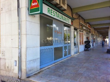 Espaço comercial à venda na Rua João Ortigão Ramos, 121