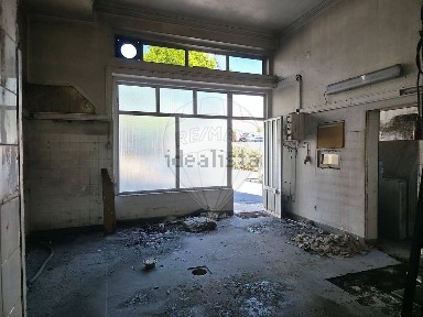 Espaço comercial à venda na Rua Major Rosa Bastos