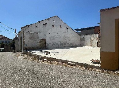 Moradia independente à venda em Olaia e Paço