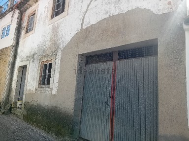 Moradia geminada à venda em Outeiro Grande assentiz s/n