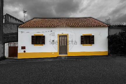 Moradia independente à venda em Bemposta