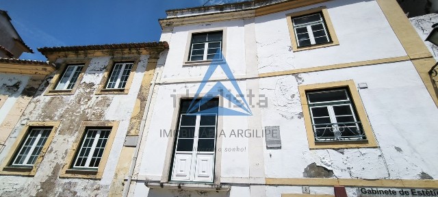 Moradia geminada à venda em Constância