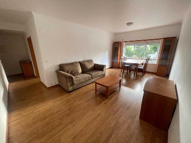 Apartamento T2 em Queluz