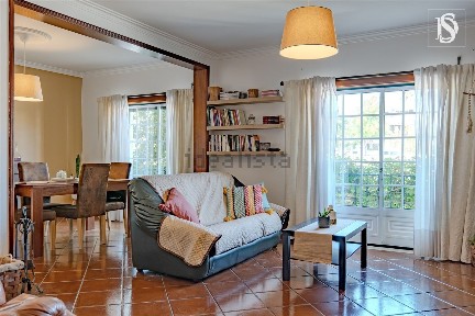 Apartamento T4 à venda na Rua dos Ferroviários, 3