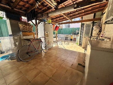 Apartamento T3 à venda na Rua Almeida Garrett, 34