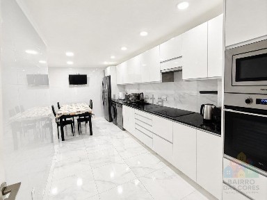 Apartamento T4 à venda na Rua Flecheiro, 30