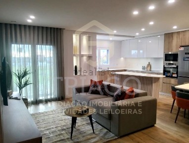 Apartamento T3 à venda na Rua das Vinhas Velhas, 9