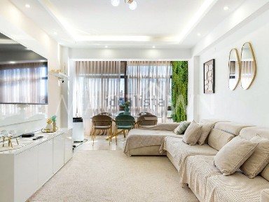 Apartamento T3 à venda na Rua Rui Dias