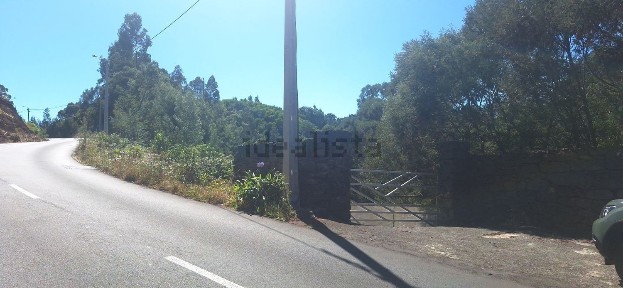Moradia independente à venda na Estrada Eng Abel de Freitas, 182 - Quinta dos Pinheiros - 9135-413 Camacha
