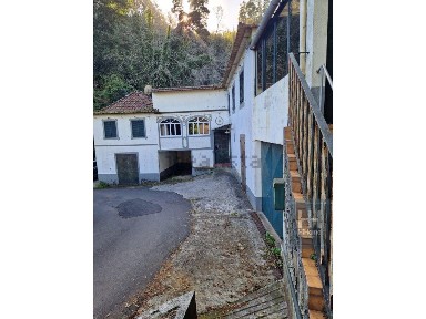 Moradia independente à venda em Camacha
