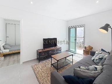 Apartamento T2 à venda na Rua da Fonte Nova, 24
