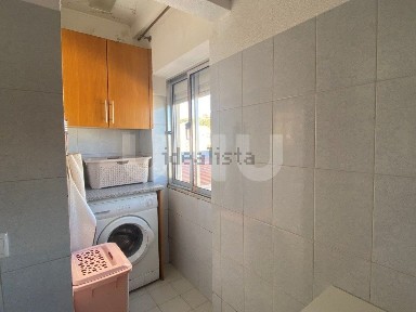 Apartamento T2 à venda na Rua António Sérgio
