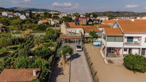 Moradia geminada à venda em Covilhã e Canhoso