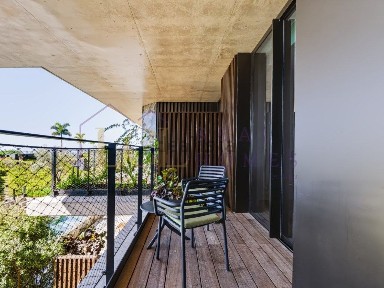 Apartamento T3 à venda na Rua Velha da Ajuda s/n