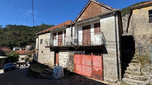 Moradia independente à venda em Igreja