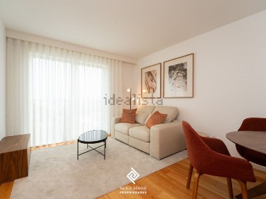Arrendamento de apartamento T1 na Rua Seca do Bacalhau, 286