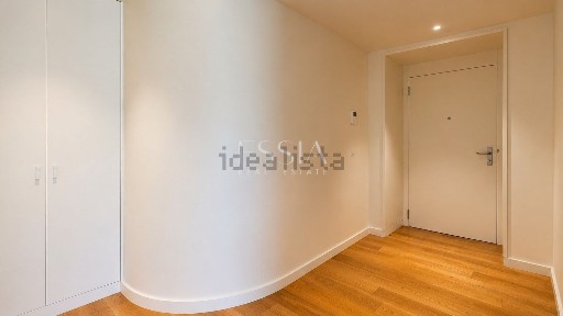 Arrendamento de apartamento T1 na Rua do Alto de Vila