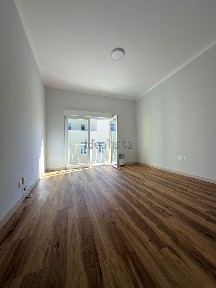 Arrendamento de apartamento T2 na Travessa de Antero de Quental, 196