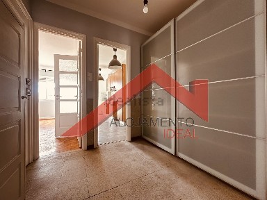 Arrendamento de apartamento T2 na Rua de Antero de Quental
