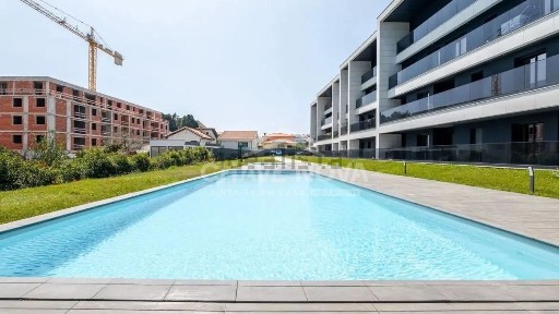 Arrendamento de apartamento T2 na Rua do Espinheiro