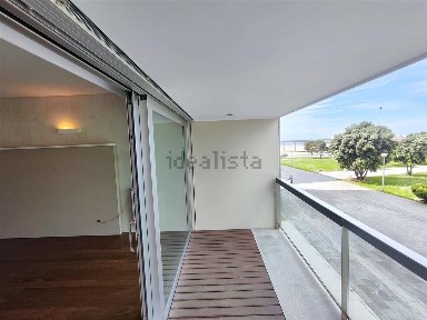 Arrendamento de apartamento T2 na Rua Carlos de Carvalho