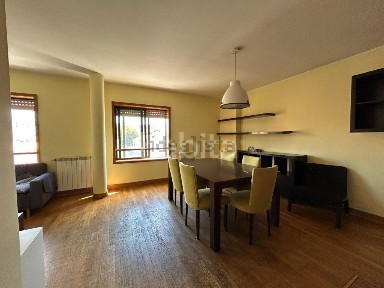 Arrendamento de apartamento T2 na Avenida Gil Vicente, 162