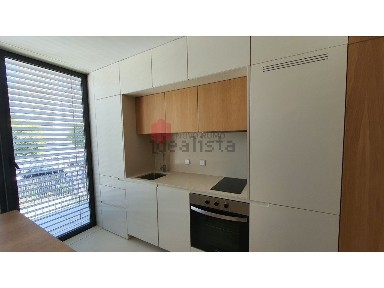 Arrendamento de apartamento T0 na Rua de Pedro Hispano, 1014