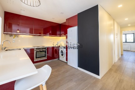Arrendamento de apartamento T3 na Rua Professor Augusto Nobre