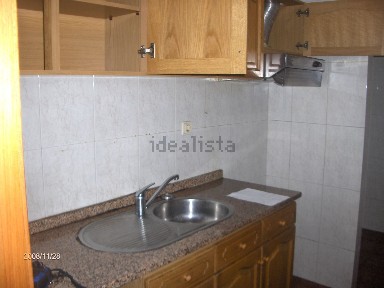 Arrendamento de apartamento T1 na Rua da Torrinha