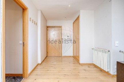 Arrendamento de apartamento T2 na Rua Nova de Alvites