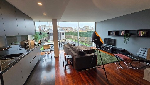 Arrendamento de apartamento T2 na Rua de Cunha Júnior