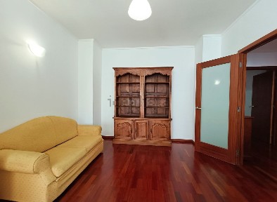 Arrendamento de apartamento T2 na Rua Académico Futebol Club, 163