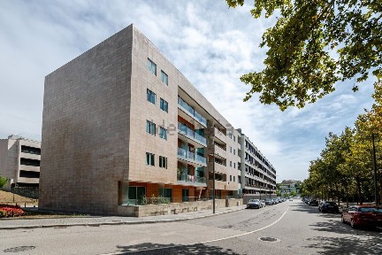 Arrendamento de apartamento T3 na Avenida do Parque, 148