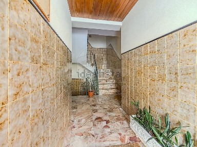 Arrendamento de apartamento T3 na Rua Nuno Álvares