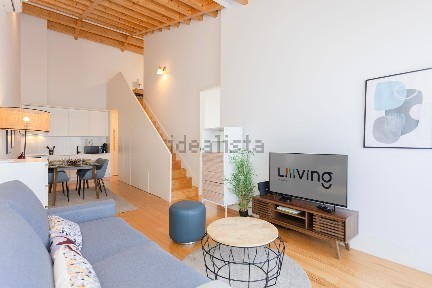 Arrendamento de apartamento T2 na Praça da República