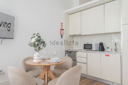 Arrendamento de apartamento T1 na Rua de Álvares Cabral