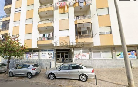 Armazém à venda na Rua dos Pinheirinhos, 2