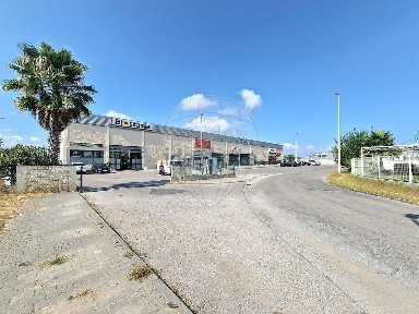 Armazém à venda em Palhais e Coina