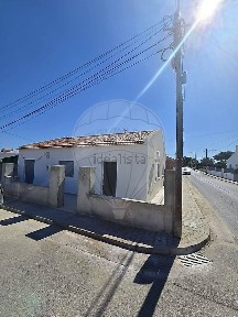 Armazém à venda na Rua da Primavera