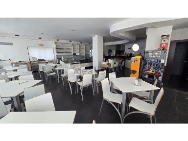 Espaço comercial à venda na Rua Maninho