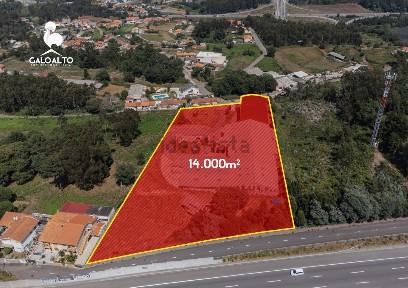 Armazém à venda na Rua Venda de Baixo