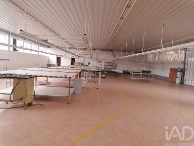Armazém à venda em Raimonda