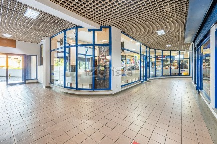 Espaço comercial à venda na Rua Engenheiro Farinas de Almeida n277
