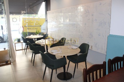 Espaço comercial à venda na Rua de 5 de Outubro